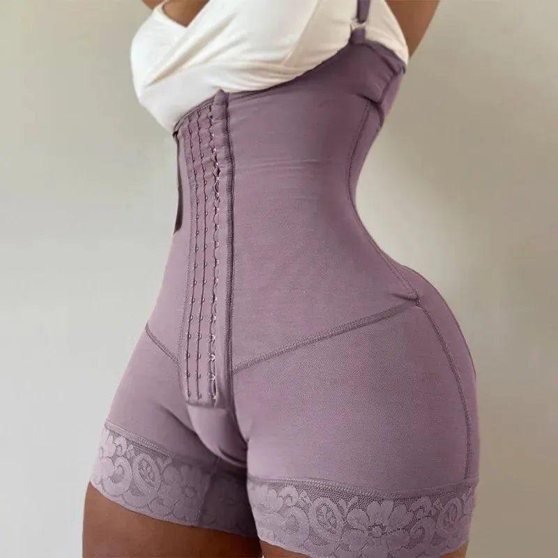 Körperformende Shapewear zum Abnehmen